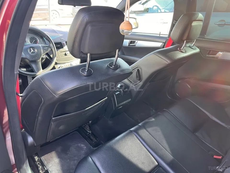 Mercedes C 300 — фото 4/4