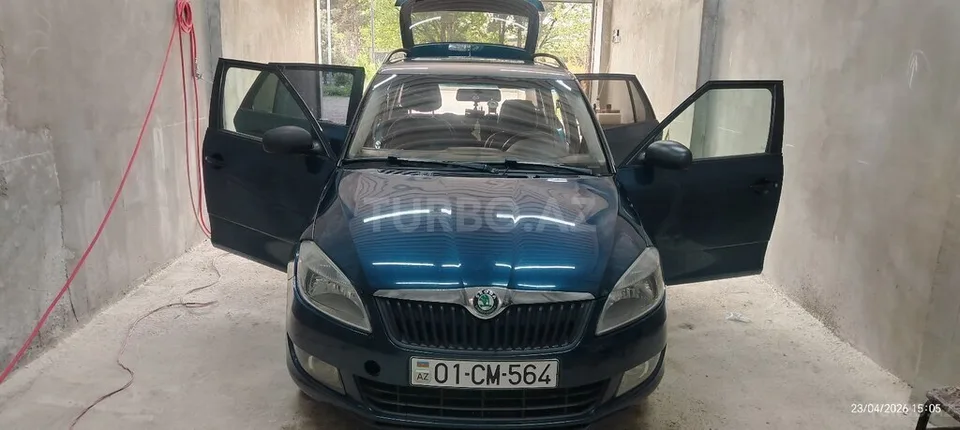 Skoda Fabia — фото 2/4
