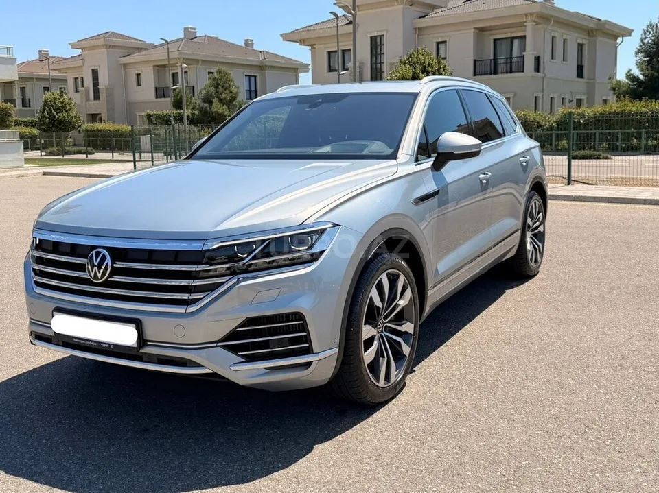 Volkswagen Touareg — фото 4/4