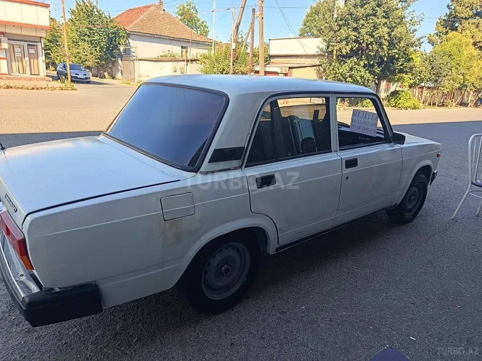 LADA (VAZ) 2107 — foto 4/4