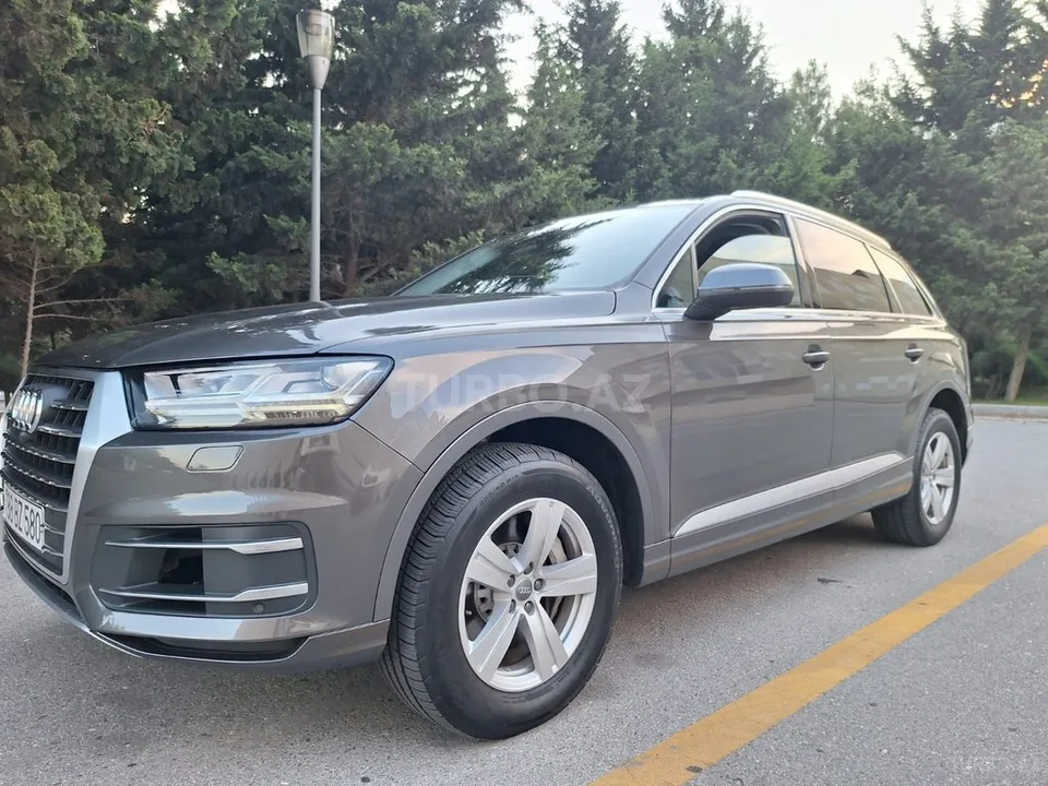 Audi Q7 — фото 3/4