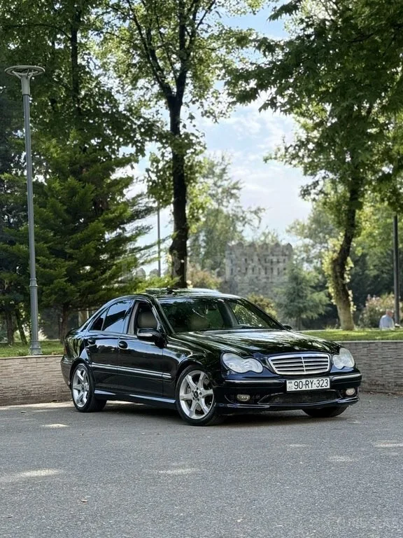Mercedes C 230 — фото 1/4