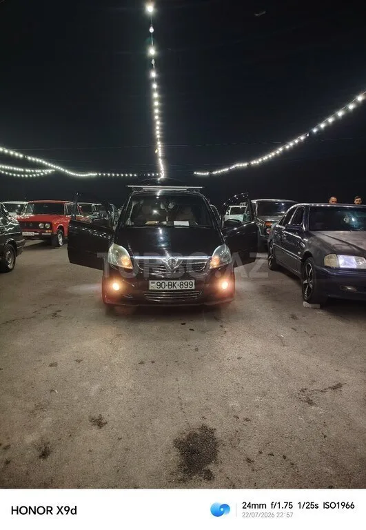 Opel Zafira — фото 1/4