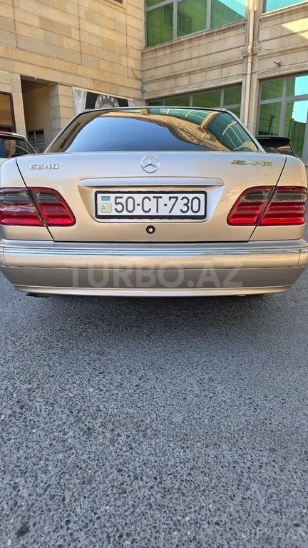 Mercedes E 240 — фото 3/4
