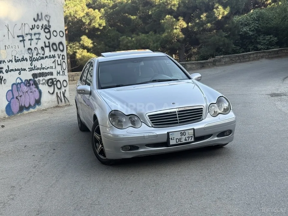 Mercedes C 240 — фото 1/4