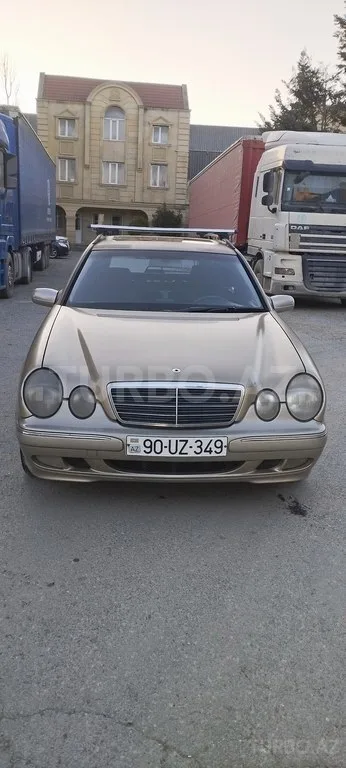 Mercedes E 240 — фото 1/4
