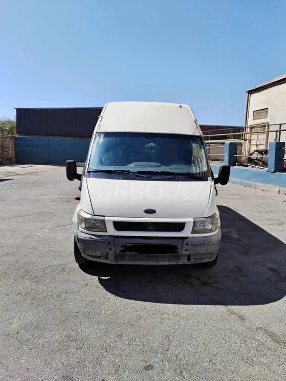 Ford Transit — foto 1/4