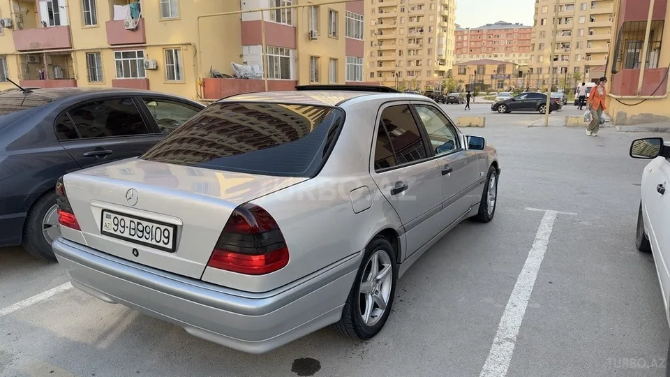 Mercedes C 180 — фото 4/4
