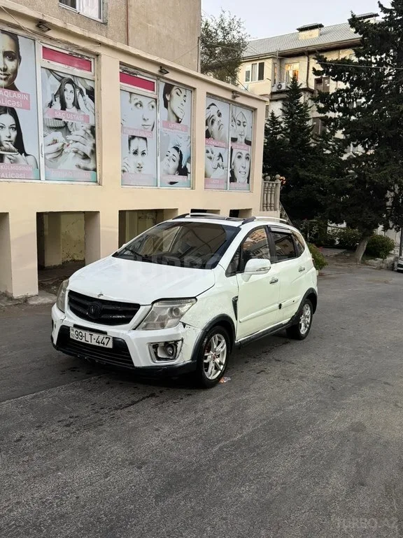 Changan CX 20 — фото 3/4