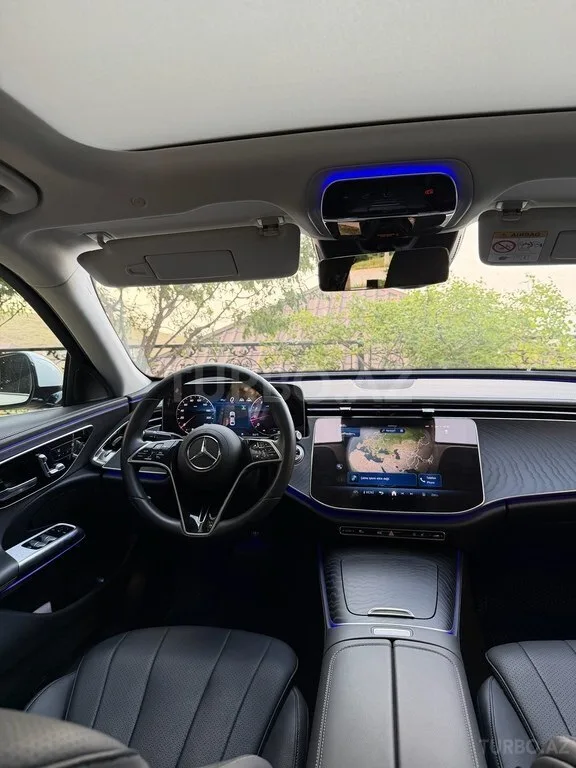 Mercedes E 200 — фото 4/4