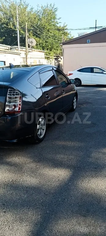 Toyota Prius — фото 4/4