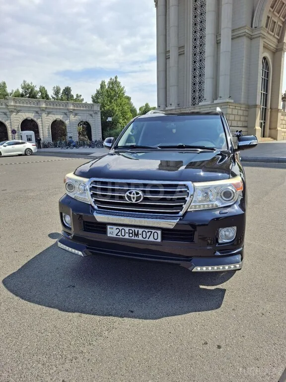Toyota Land Cruiser — foto 2/4