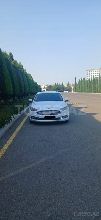 Ford Fusion (North America) — foto 1/4