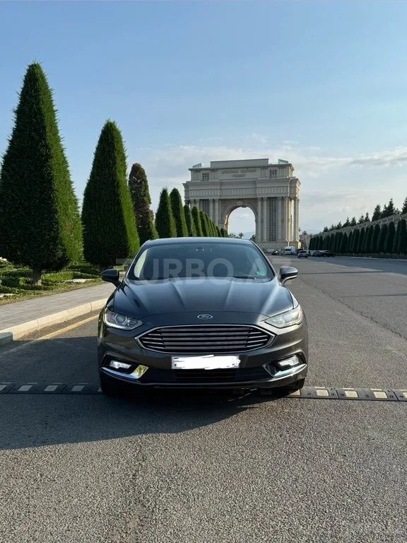 Ford Fusion (North America) — foto 1/4