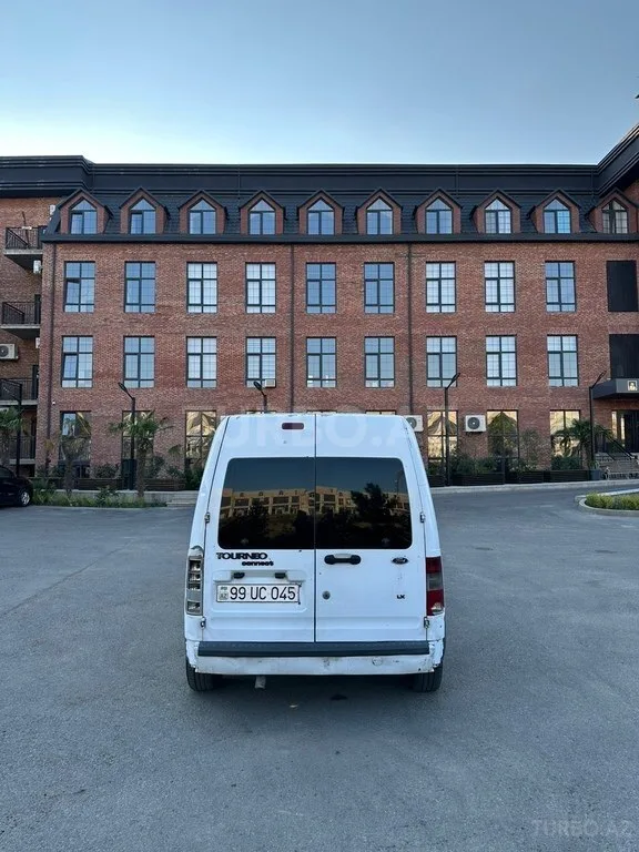 Ford Tourneo Connect — фото 4/4