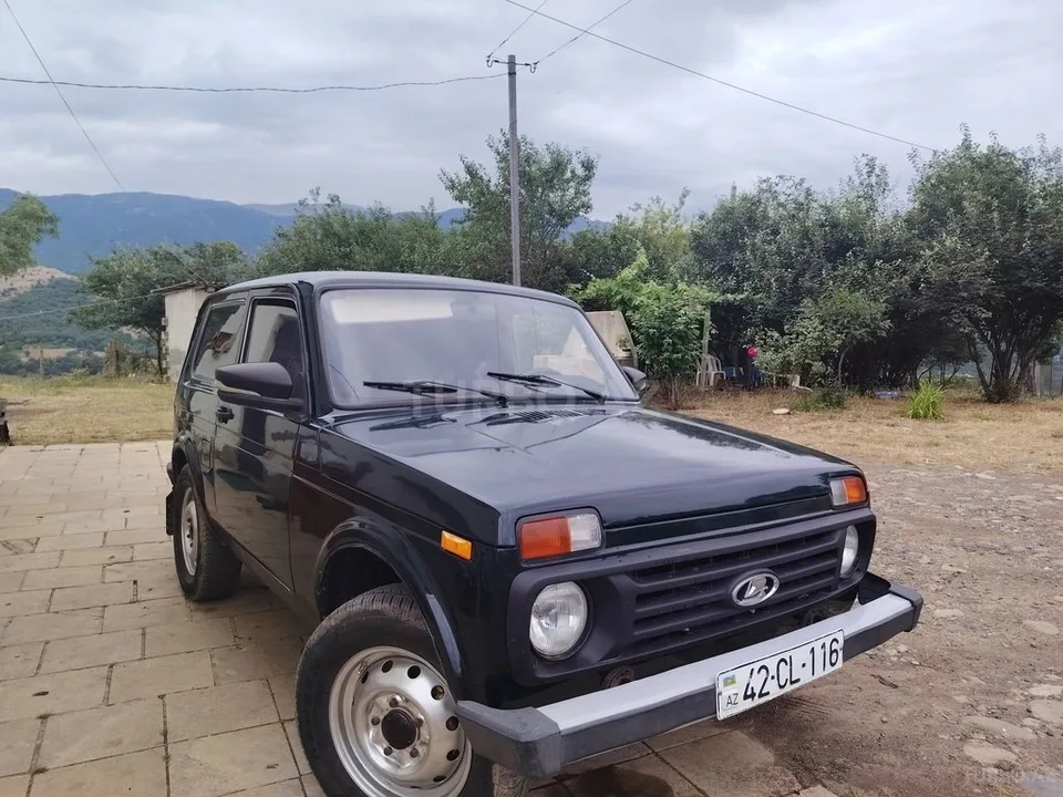 LADA (VAZ) Niva — фото 1/4