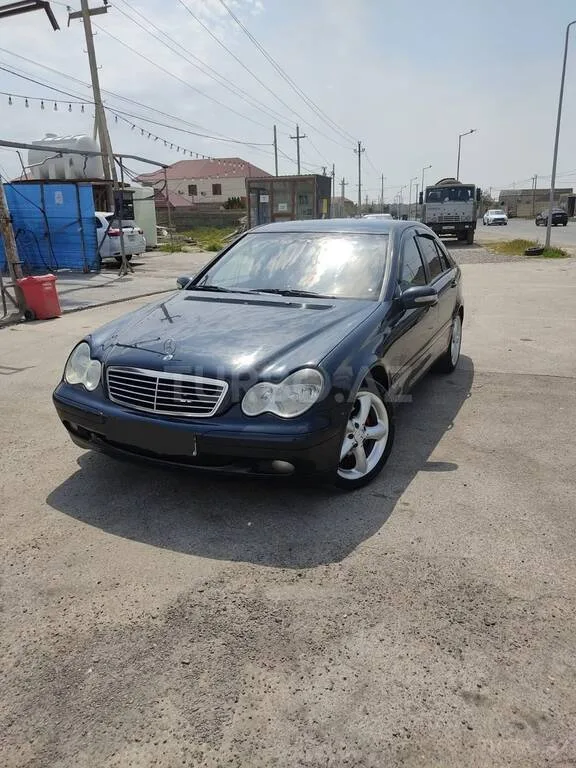 Mercedes C 200 — фото 1/4