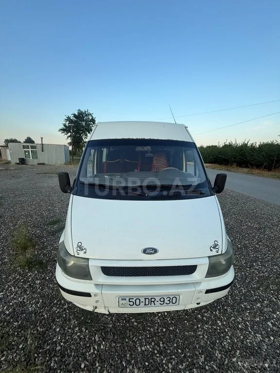 Ford Transit — foto 1/4