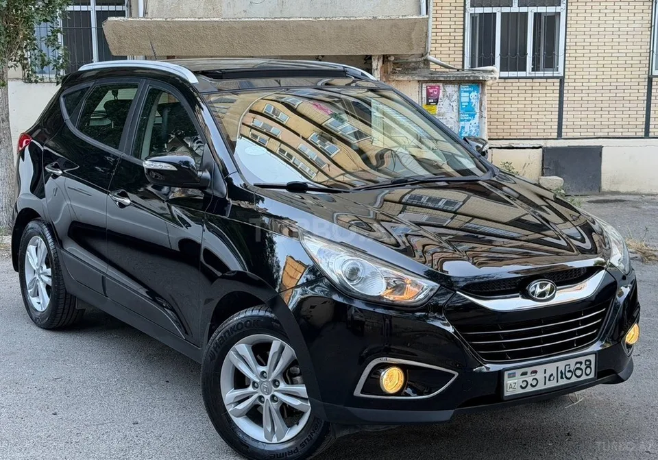 Hyundai ix35 — фото 1/4