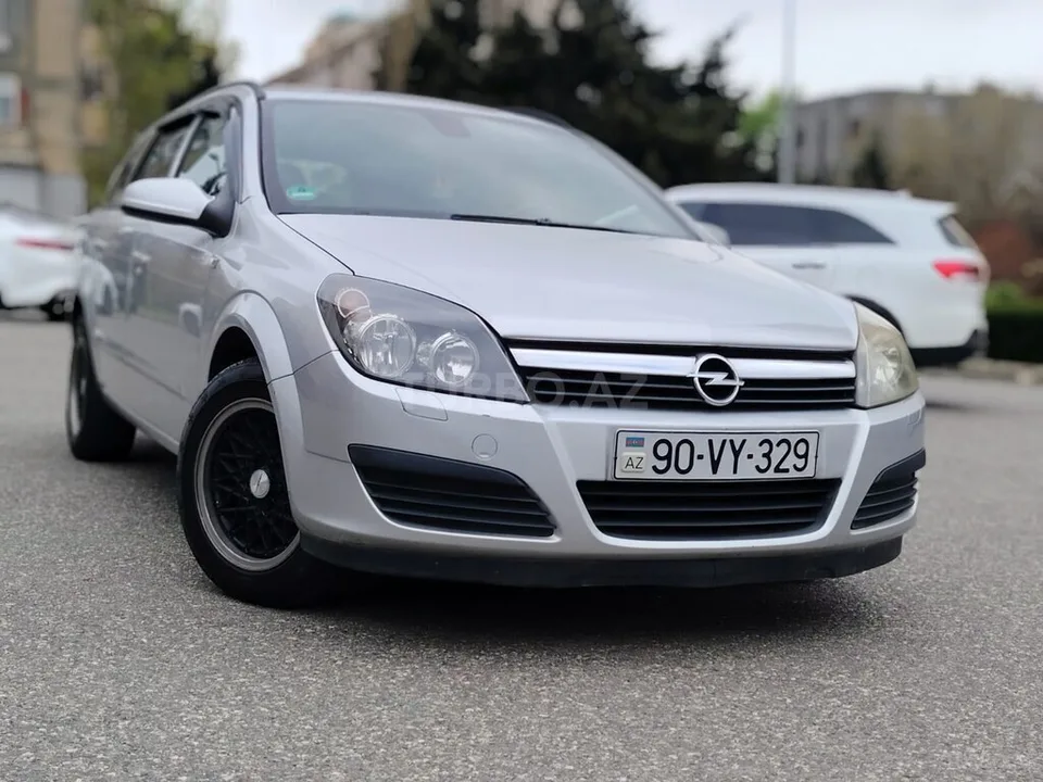 Opel Astra — foto 1/4