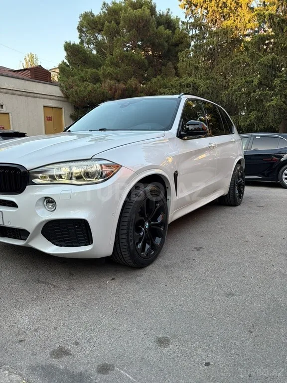 BMW X5 — foto 2/4