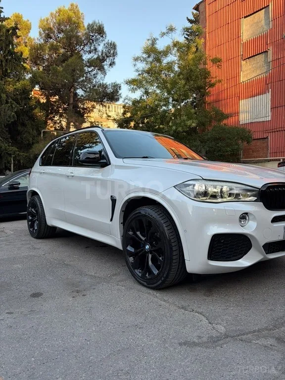 BMW X5 — foto 3/4