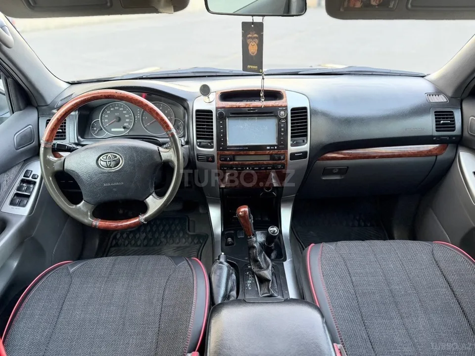 Toyota Land Cruiser Prado — фото 4/4