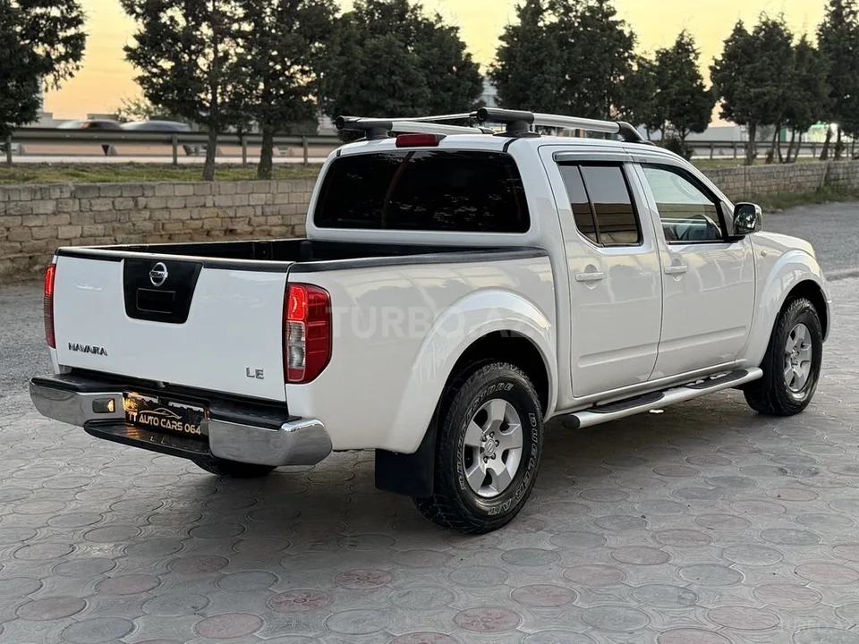 Nissan Navara — фото 2/4