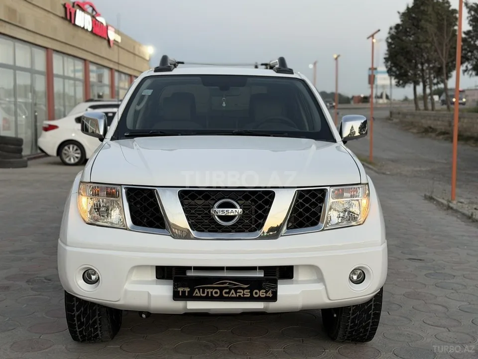 Nissan Navara — фото 4/4