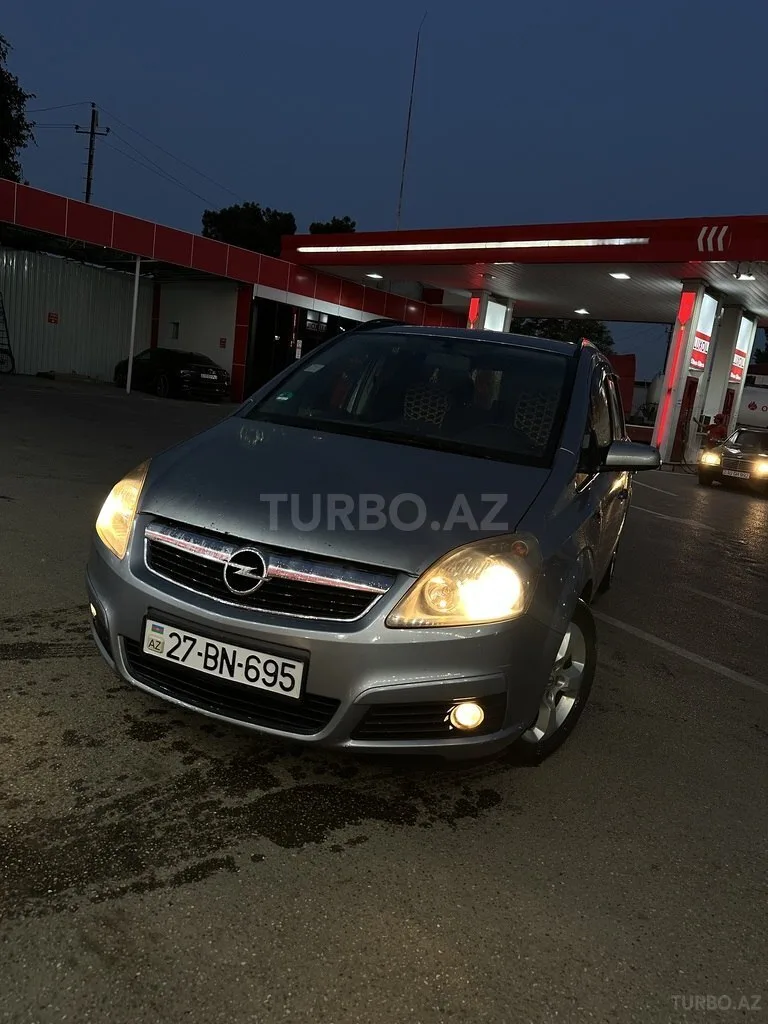 Opel Zafira — фото 2/4