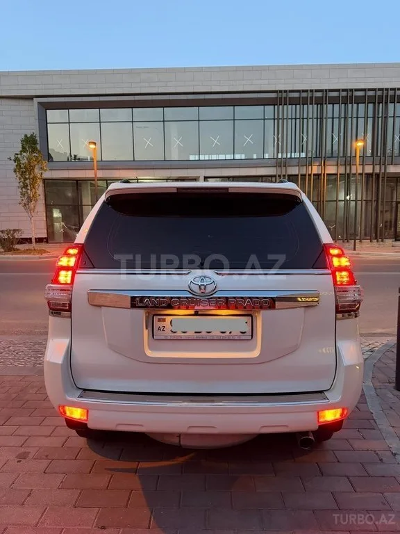 Toyota Land Cruiser Prado — фото 2/4