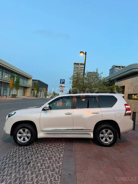 Toyota Land Cruiser Prado — фото 3/4