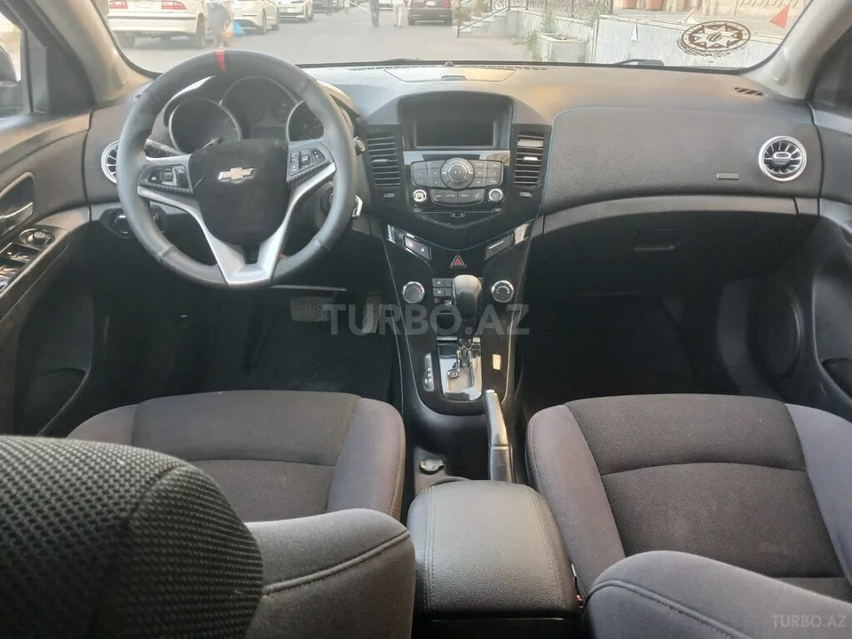 Chevrolet Cruze — foto 3/4