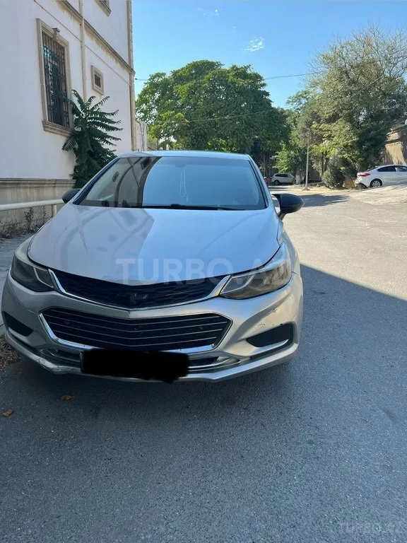Chevrolet Cruze — фото 1/4
