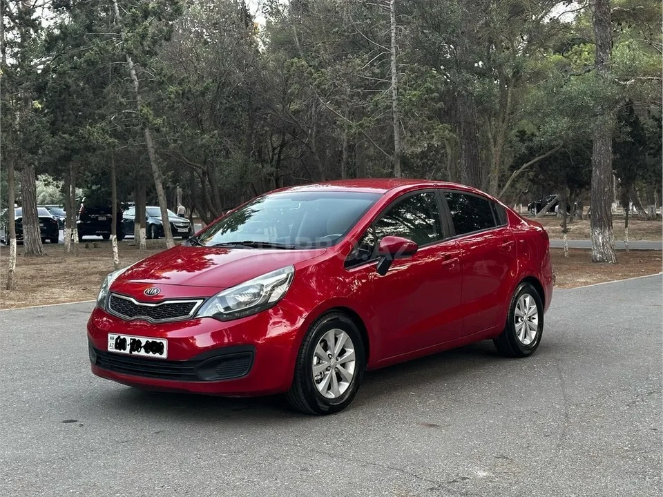 Kia Rio — фото 1/4