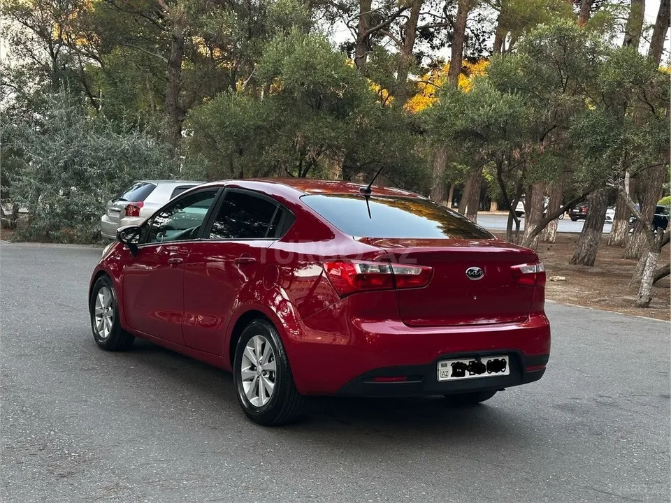 Kia Rio — фото 4/4