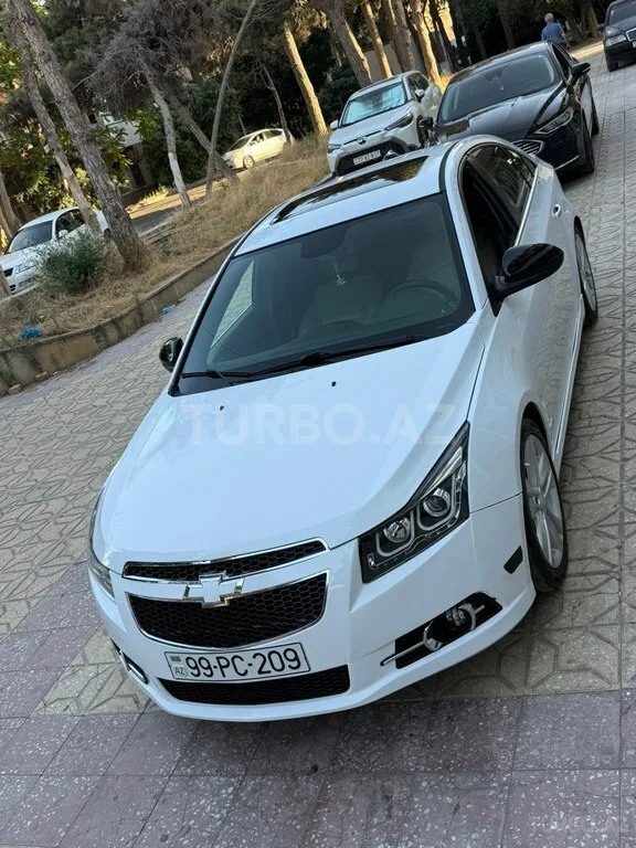 Chevrolet Cruze — foto 3/4