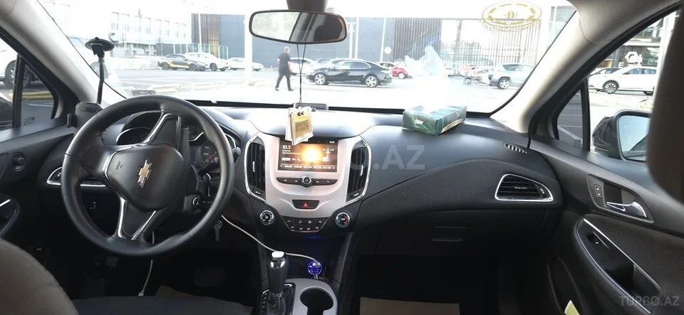 Chevrolet Cruze — foto 3/4