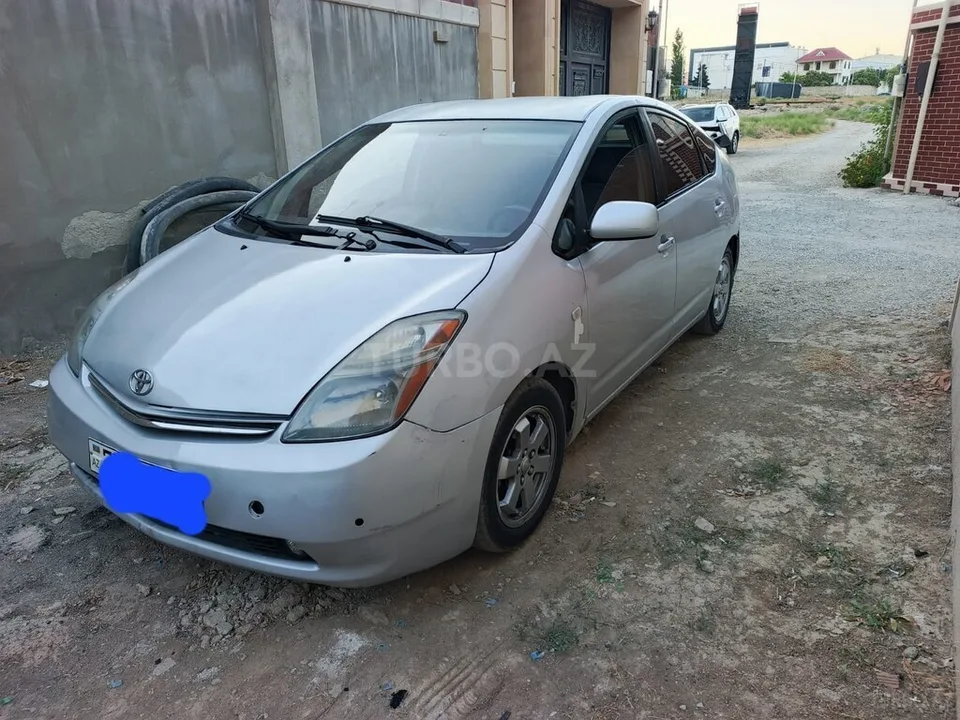 Toyota Prius — фото 2/4