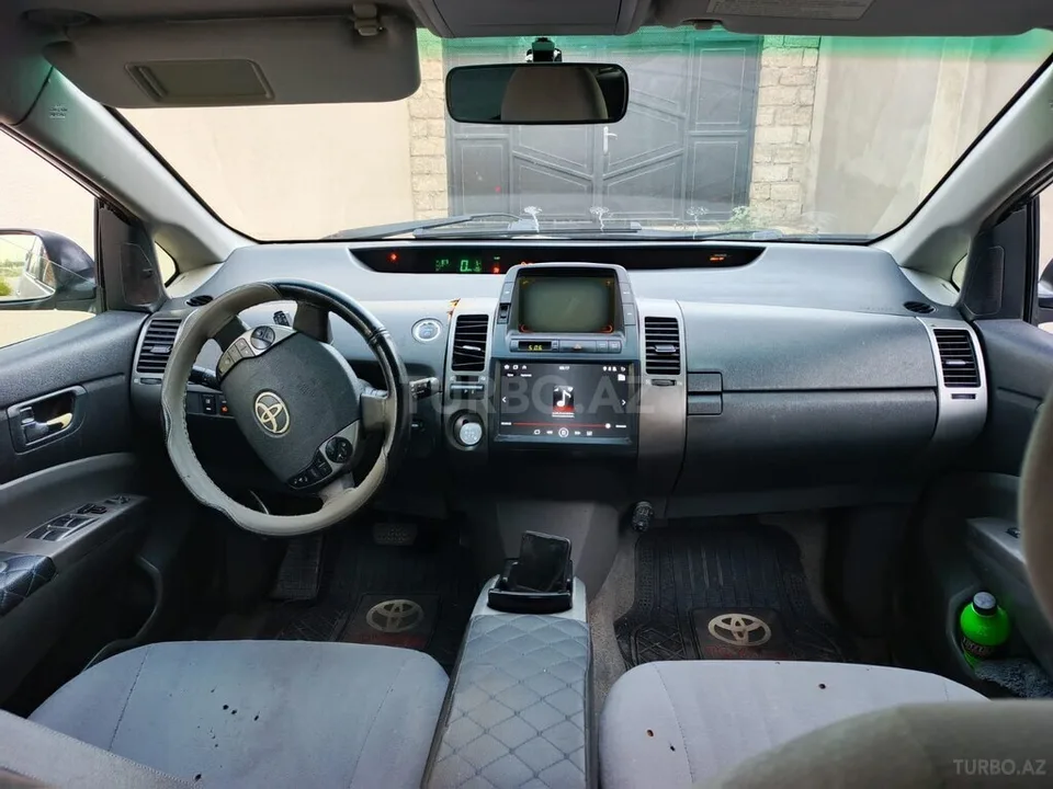 Toyota Prius — фото 4/4