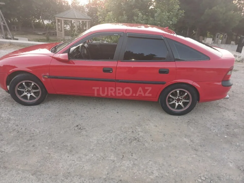 Opel Vectra — фото 2/4