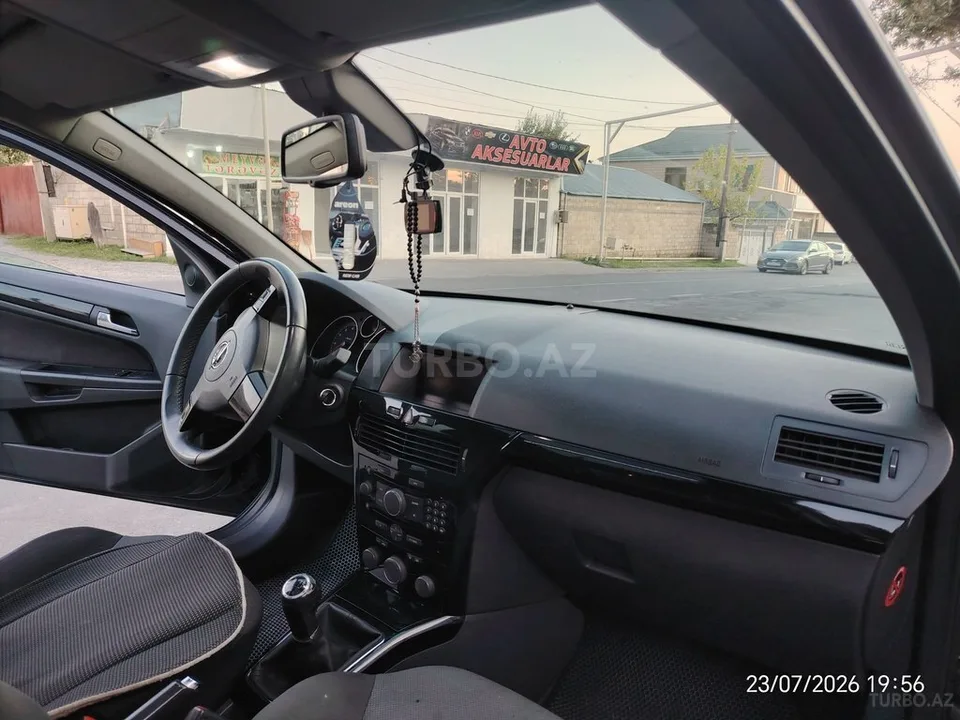 Opel Astra — foto 4/4
