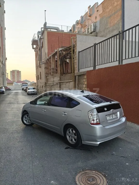 Toyota Prius — фото 4/4