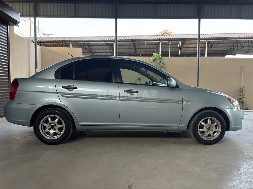 Hyundai Accent — фото 4/4