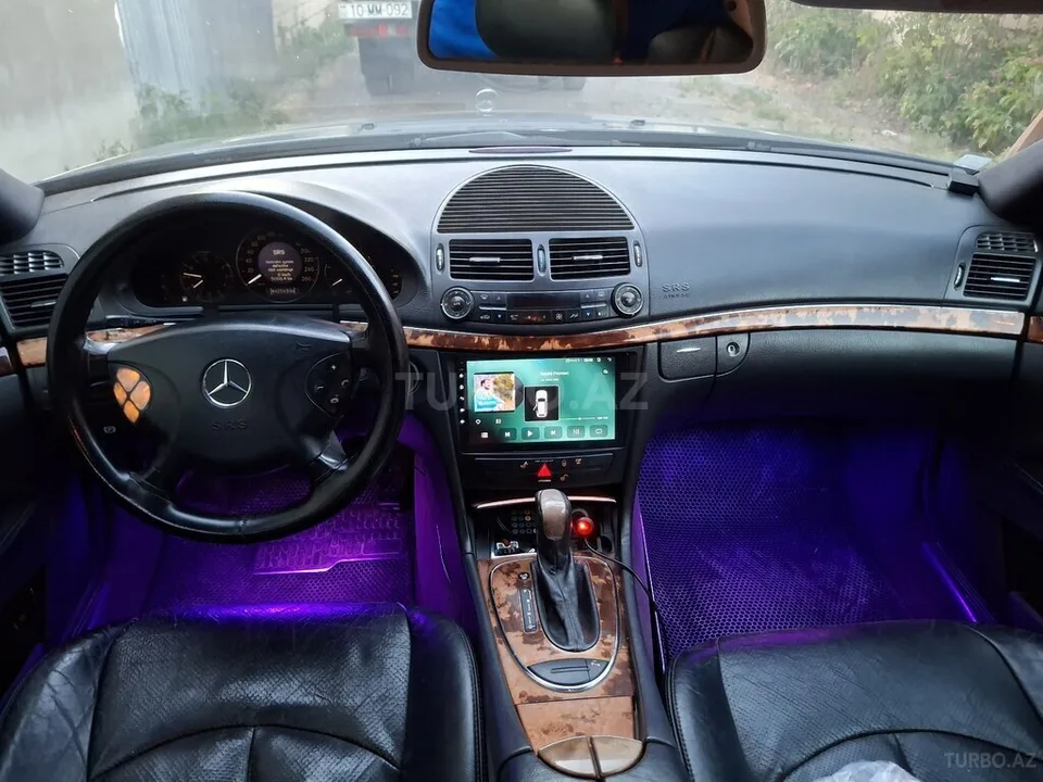 Mercedes E 220 — фото 2/4