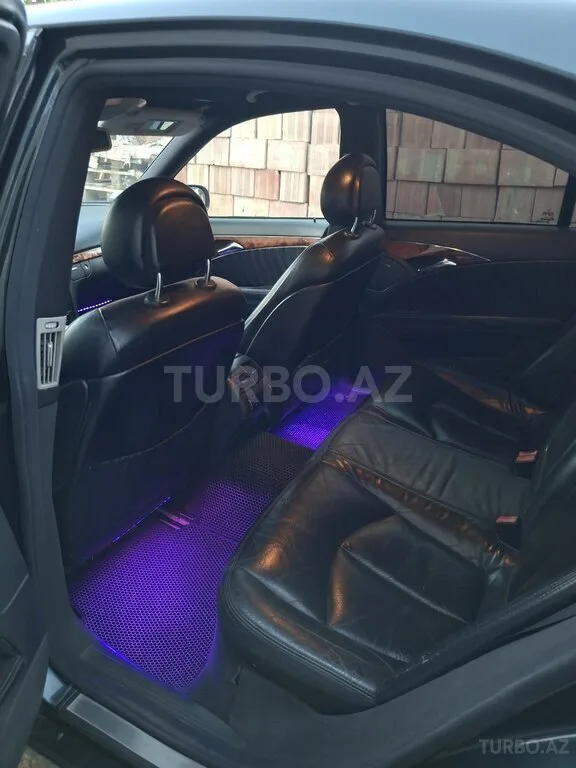 Mercedes E 220 — фото 3/4