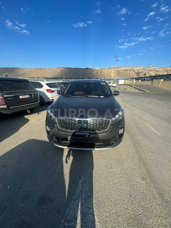 Kia Sorento — фото 1/4