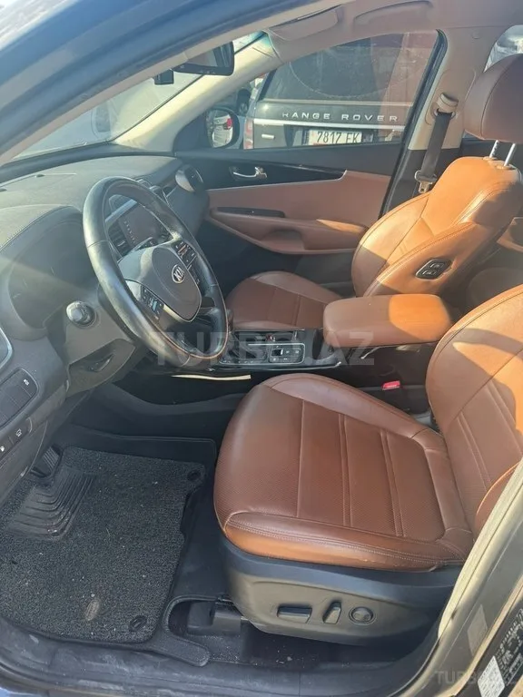 Kia Sorento — фото 3/4