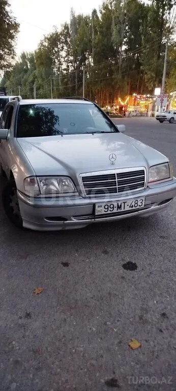 Mercedes C 200 — фото 4/4
