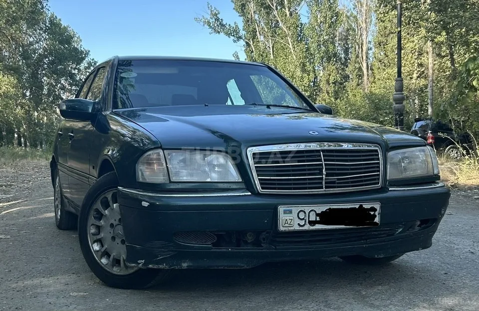 Mercedes C 230 — фото 1/4